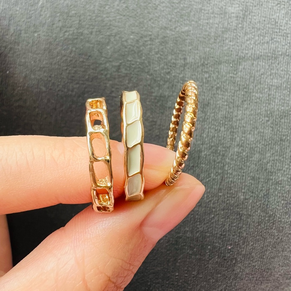 A Set of 3 Stylish Rings, Size 6-8